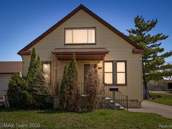 5734 N Gulley Road , Dearborn, MI 48127