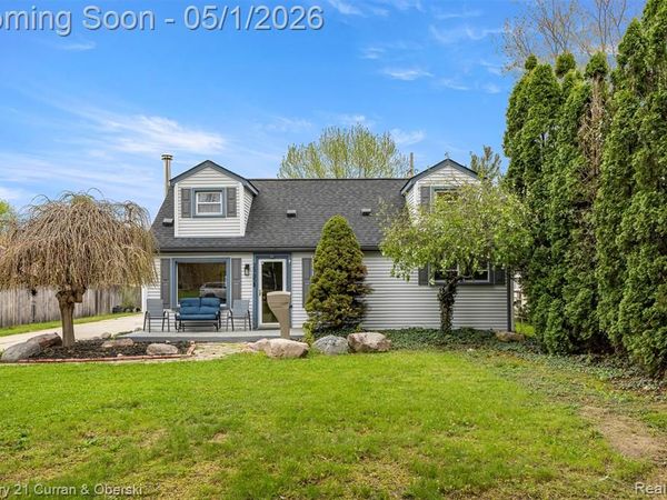 2985 Lafayette Drive, Trenton, MI 48183
