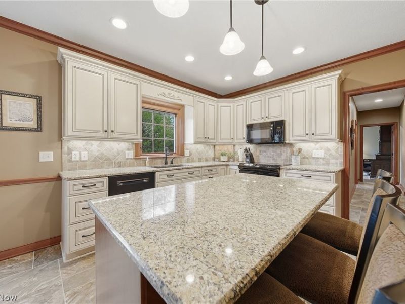 2536 Chadwell Circle NW, North Canton, OH 44720 Photo 12