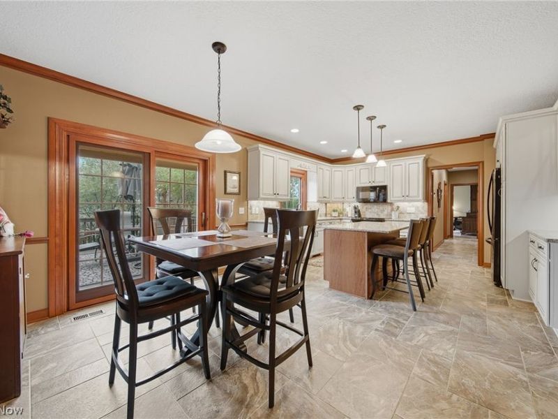 2536 Chadwell Circle NW, North Canton, OH 44720 Photo 13