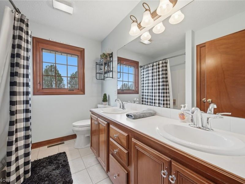 2536 Chadwell Circle NW, North Canton, OH 44720 Photo 35