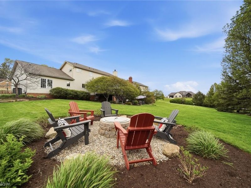 2536 Chadwell Circle NW, North Canton, OH 44720 Photo 4