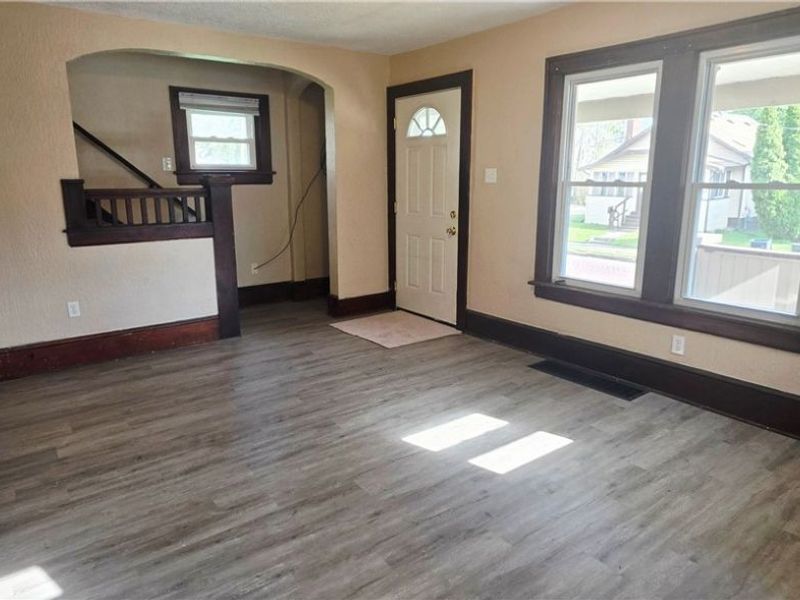 147 Brighton Drive , Akron, OH 44301 Photo 3