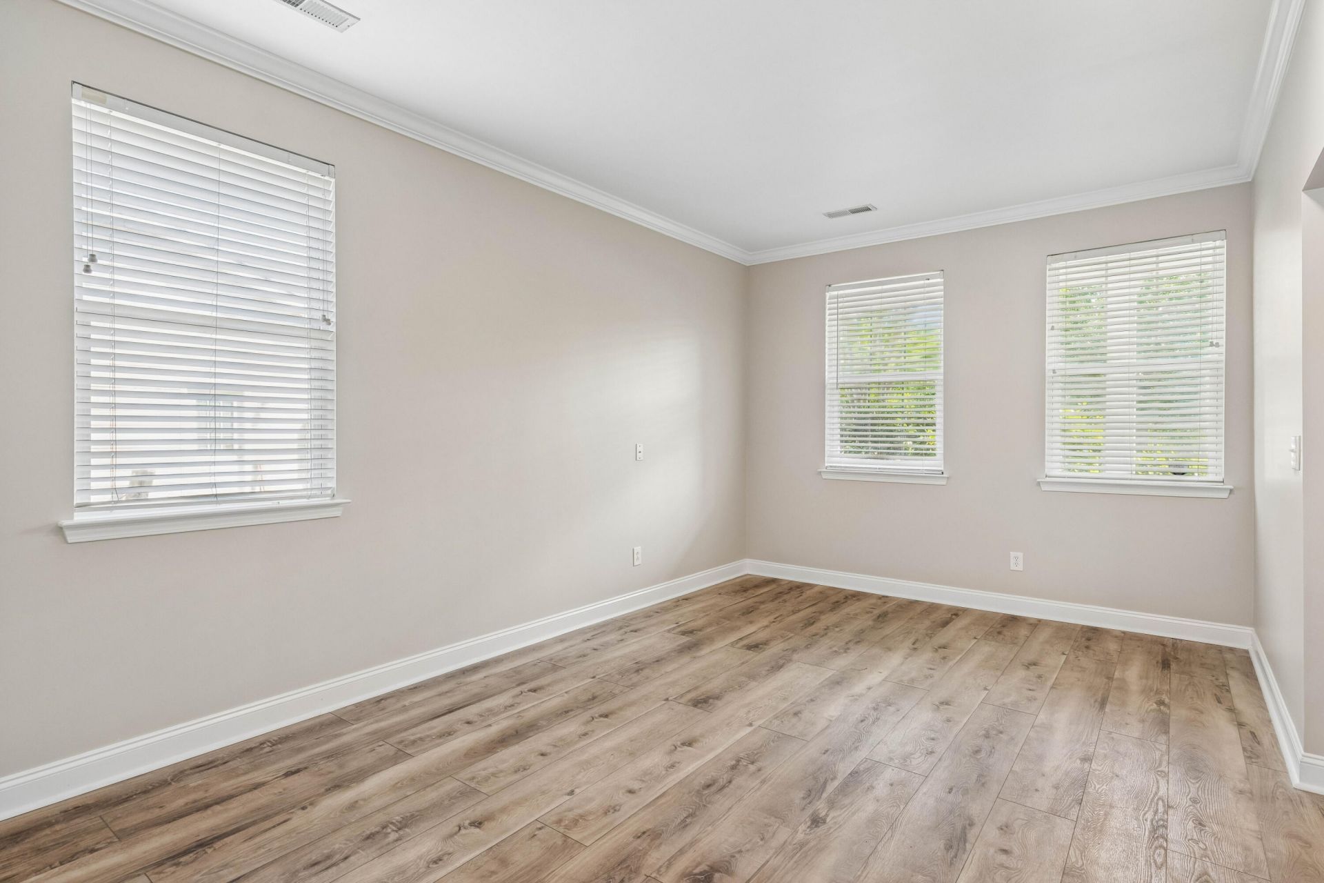 7016 Billberry Street Photo 9