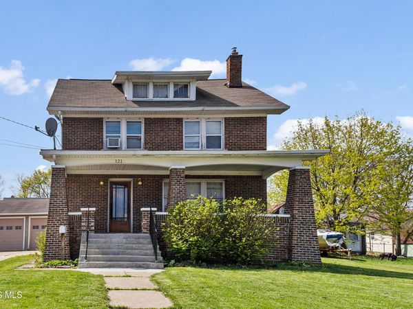 121 Bacon Street , Rossford, OH 43460