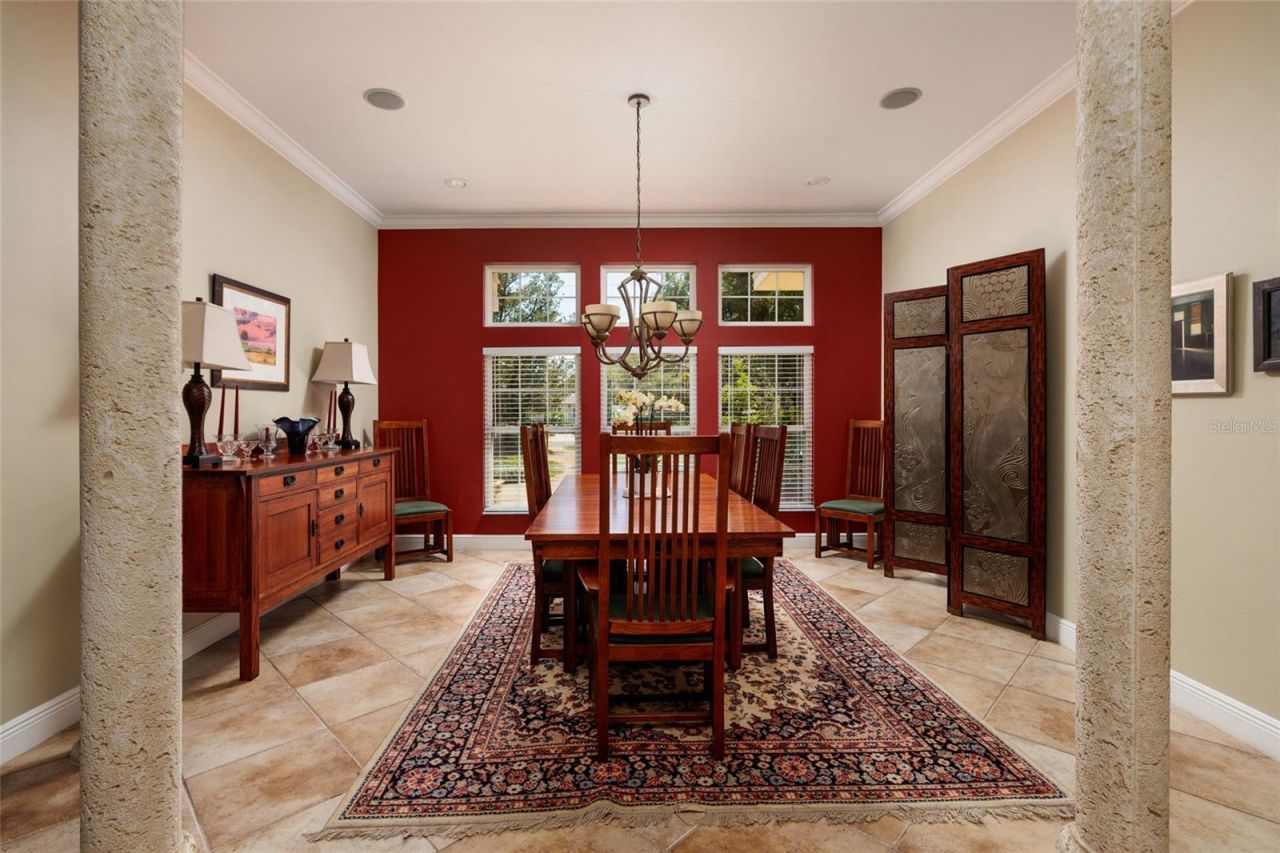 6737 Mango Avenue S, Saint Petersburg, FL 33707 Photo
