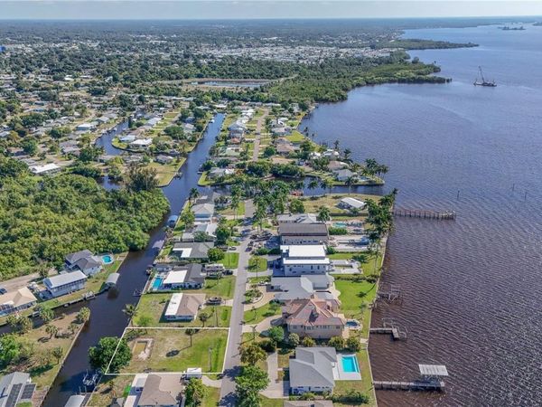 116 E NORTH SHORE AVENUE , NORTH FORT MYERS, FL 33917