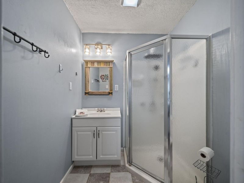 6732 London Groveport Road, Grove City, OH 43123 Photo 22