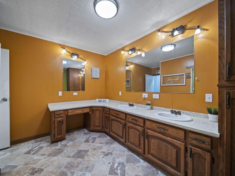 6732 London Groveport Road, Grove City, OH 43123 Photo 31