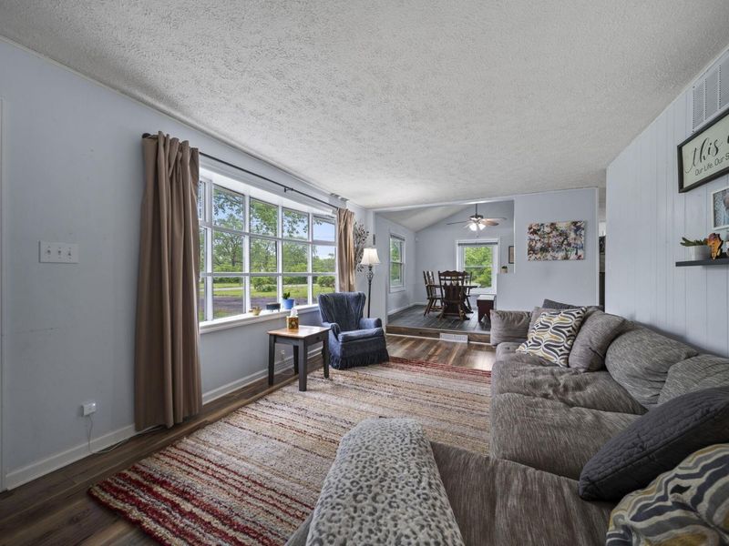 6732 London Groveport Road, Grove City, OH 43123 Photo 8