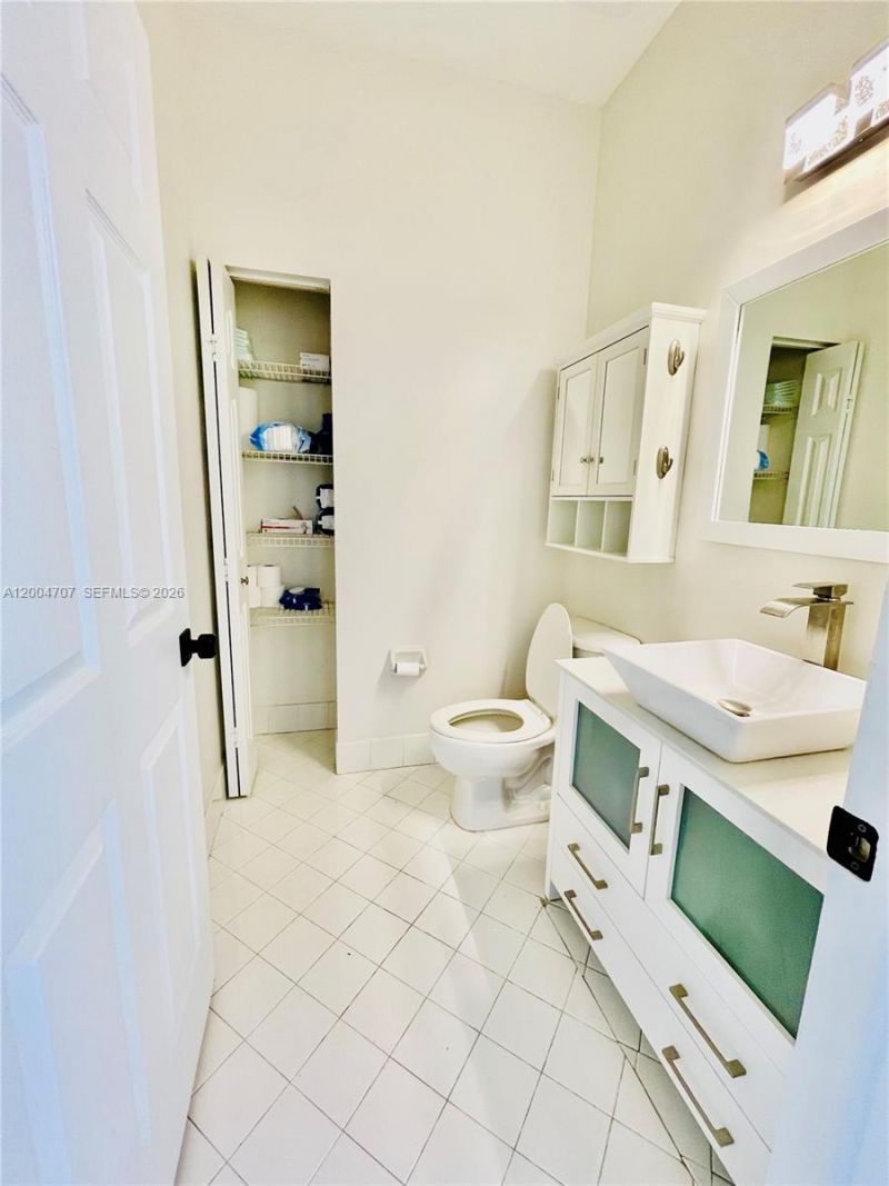 4006 NE 20th St , Homestead, FL 33033 Photo