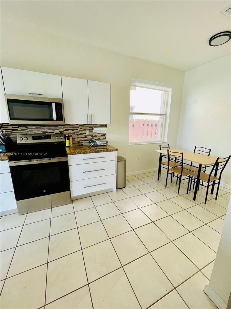 4006 NE 20th St , Homestead, FL 33033 Photo