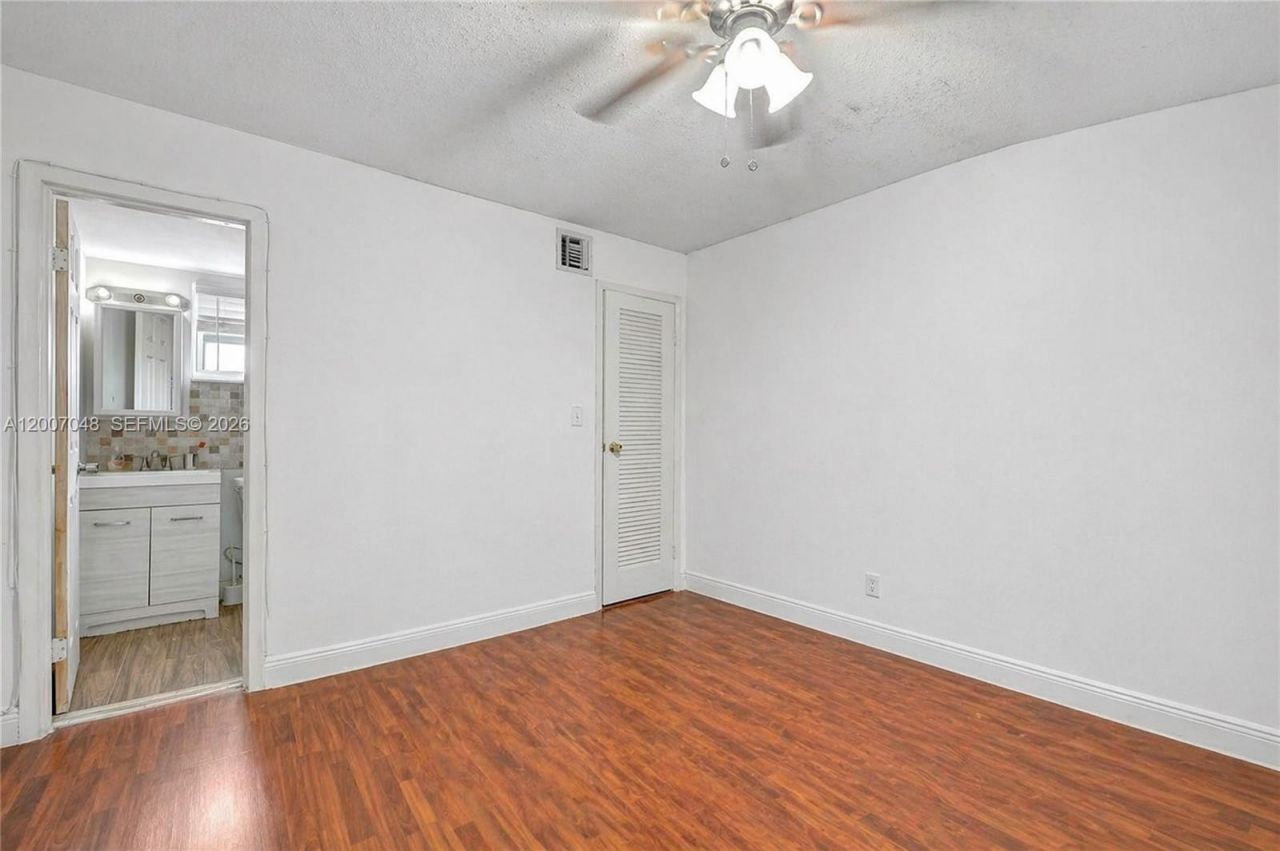 4121 NW 26th St , Unit T16, Lauderhill, FL 33313 Photo