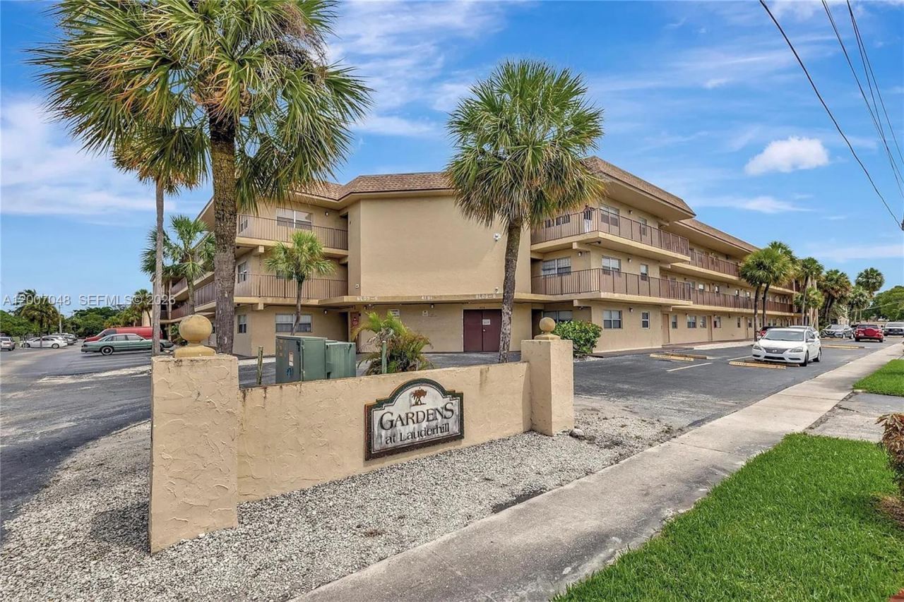 4121 NW 26th St , Unit T16, Lauderhill, FL 33313 Photo