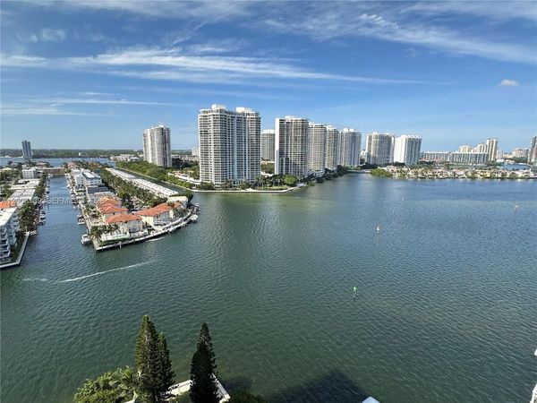 301 174th St , Unit 2020, Sunny Isles Beach, FL 33160