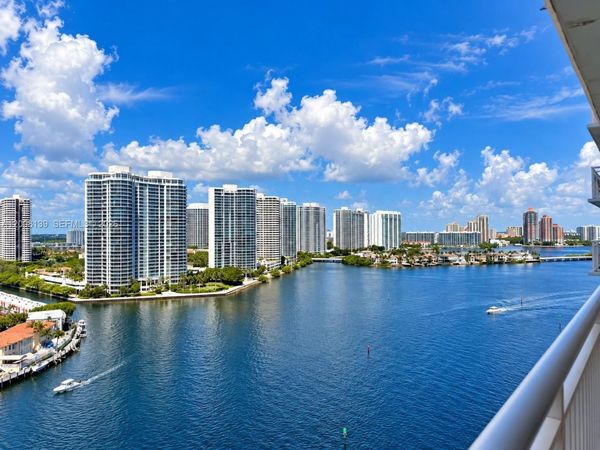 301 174th St, Unit 2020, Sunny Isles Beach, FL 33160