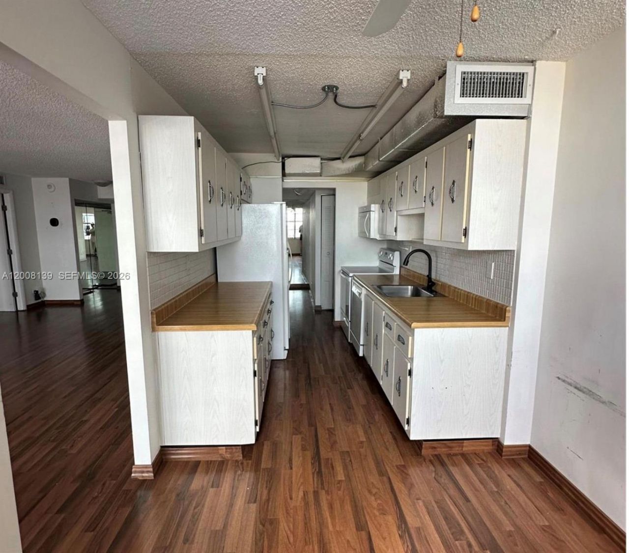 301 174th St, Unit 2020, Sunny Isles Beach, FL 33160 Photo