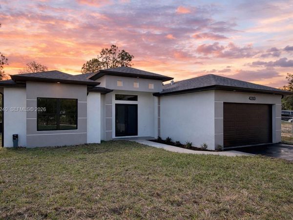 4283 10th St NE , Naples, FL 34120