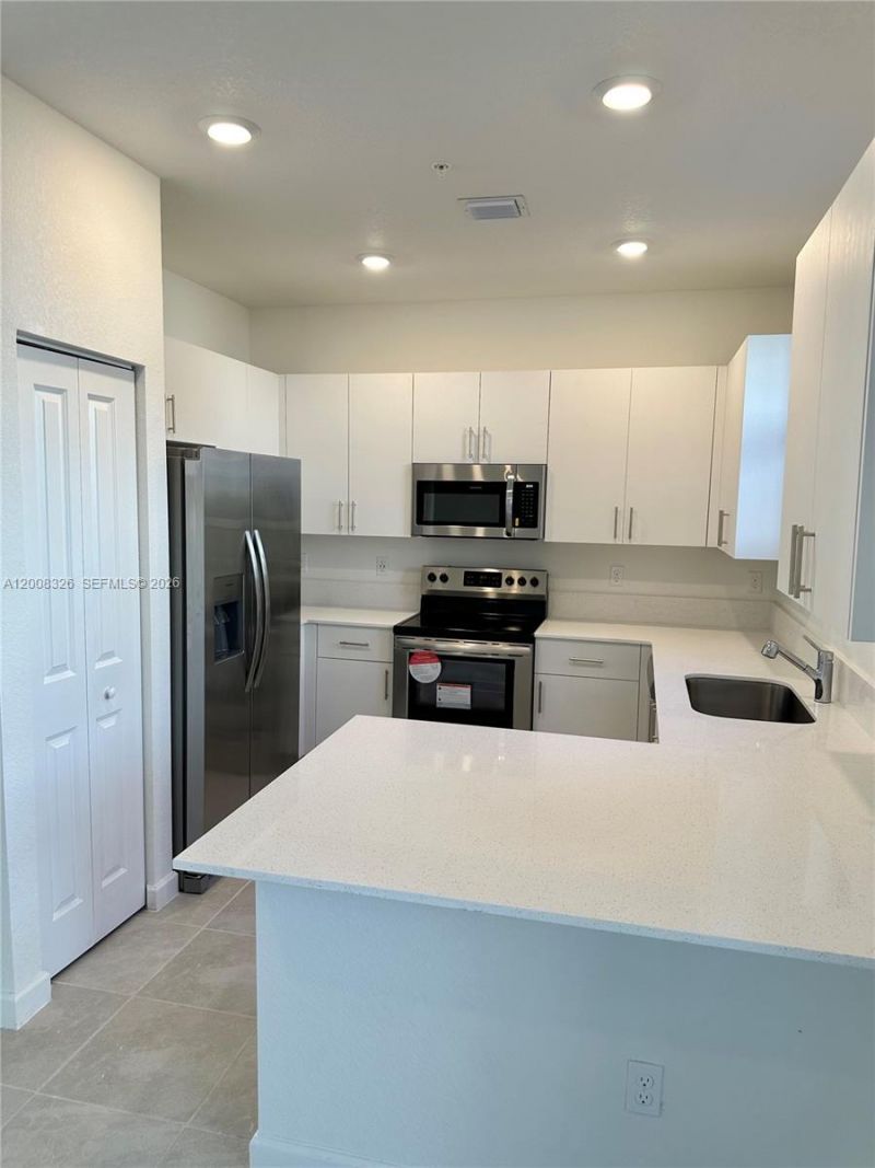 261 SW 159th Way , Unit ., Pembroke Pines, FL 33027 Photo