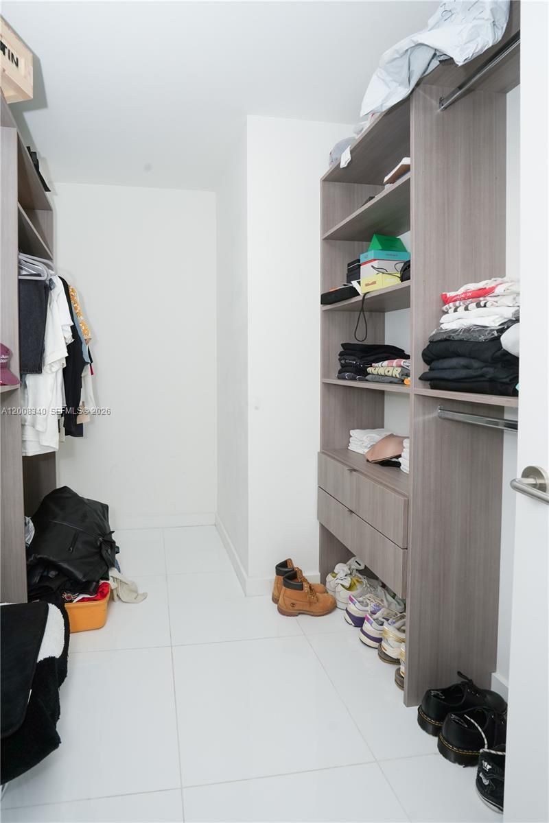 851 NE 1st Ave , Unit 2101, Miami, FL 33132 Photo