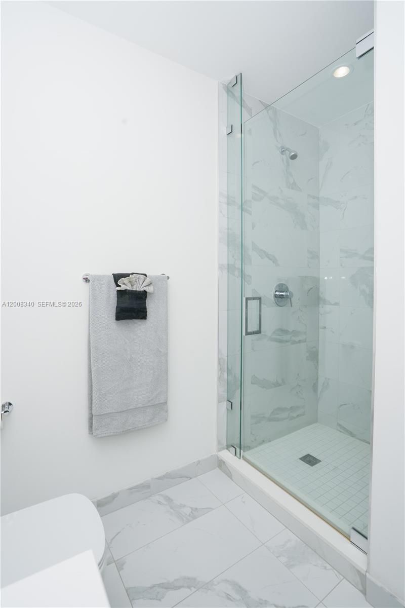 851 NE 1st Ave , Unit 2101, Miami, FL 33132 Photo