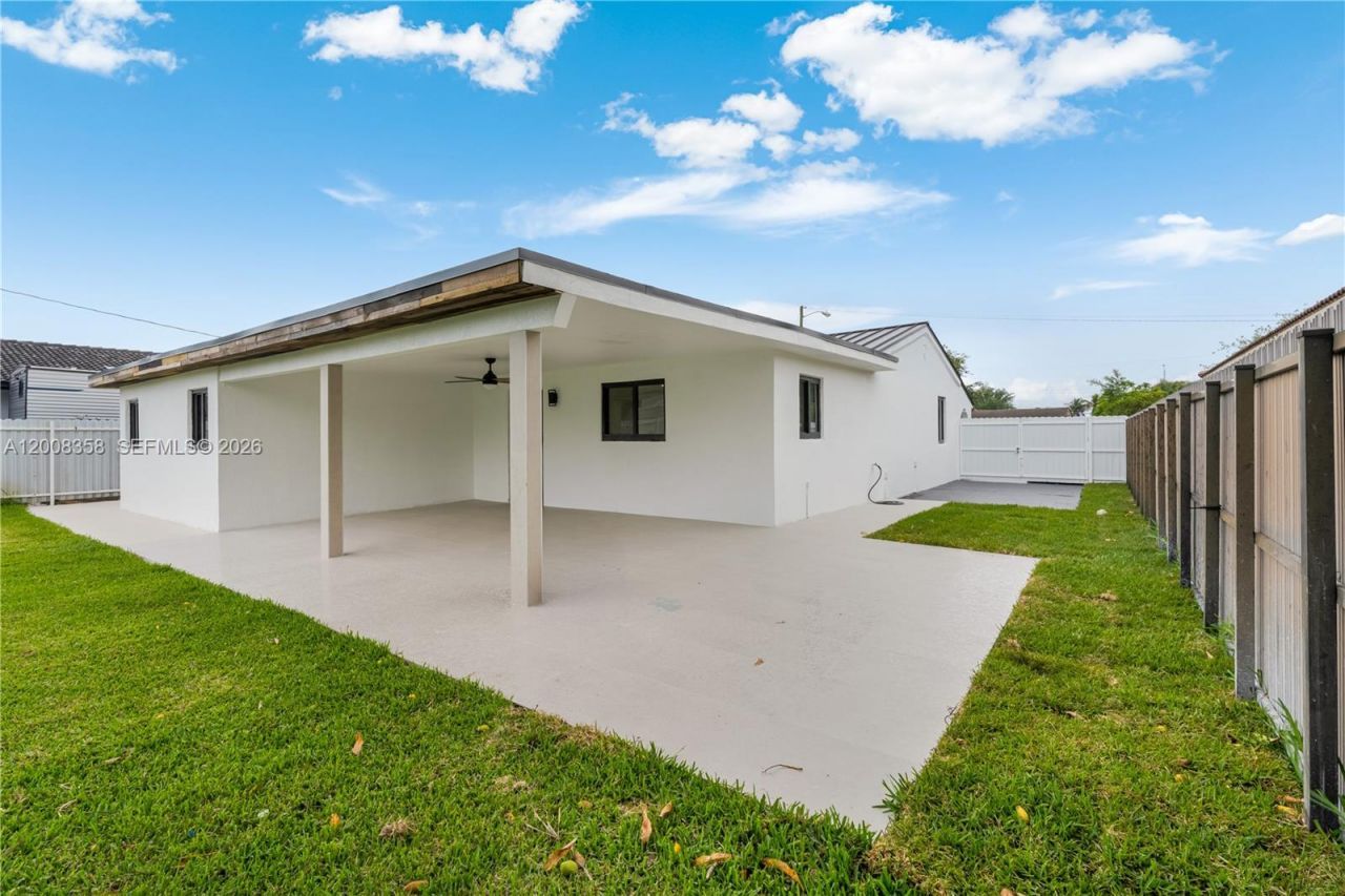 851 W 35th St, Hialeah, FL 33012 Photo