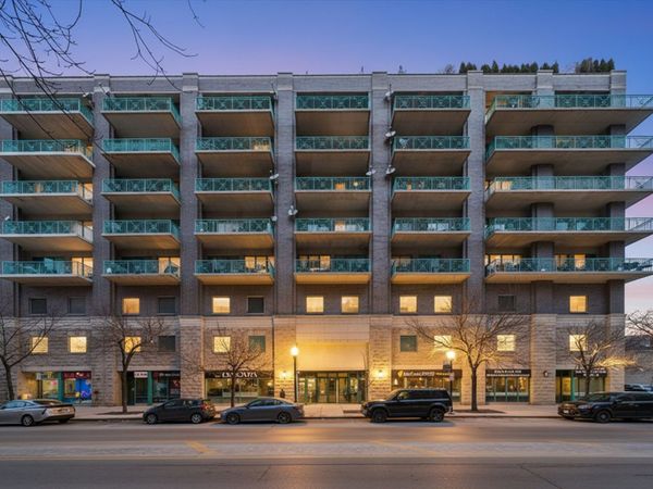 910 W Madison Street , Unit 803, Chicago, IL 60607