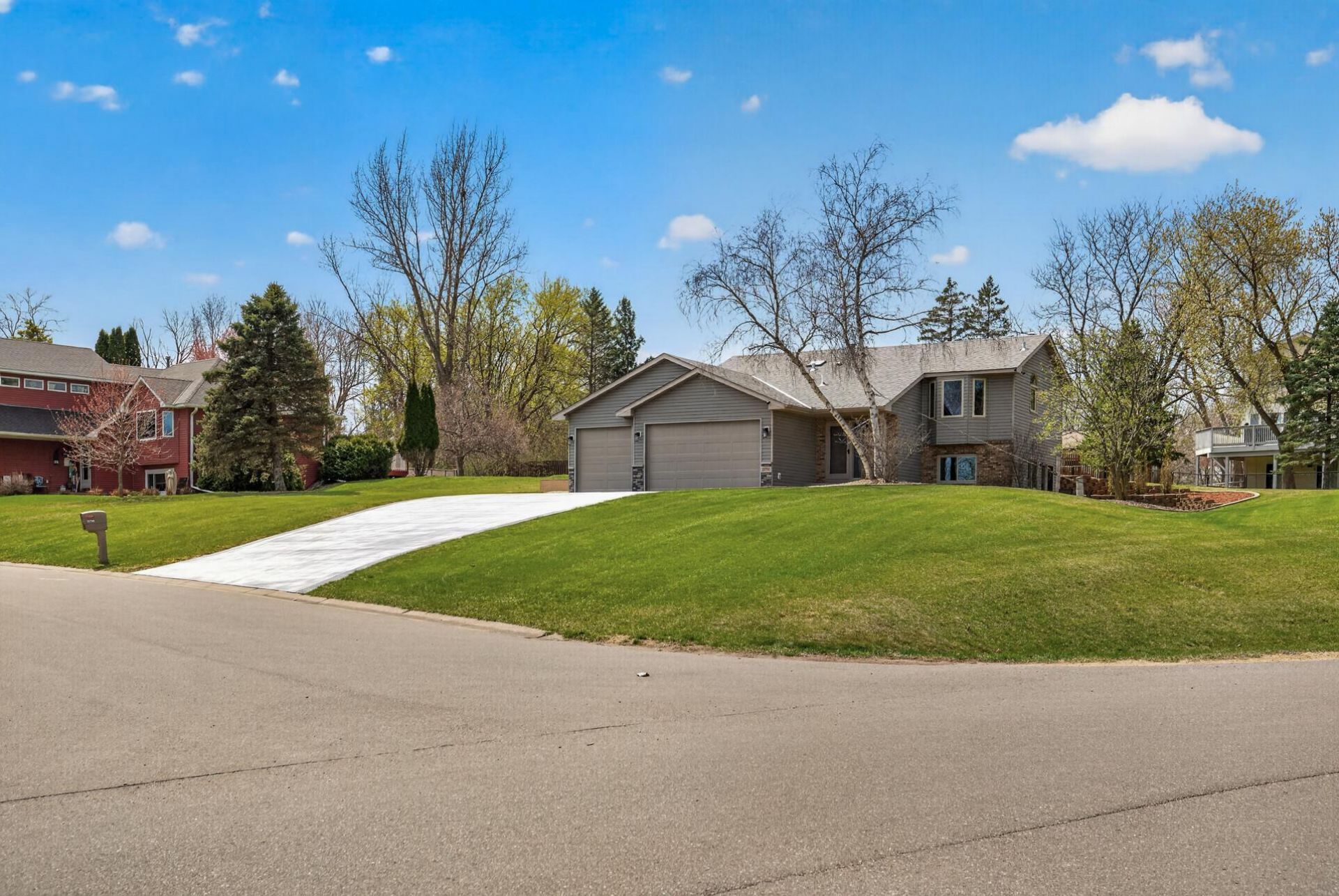 20790 Hazel Avenue N, Forest Lake, MN 55025 Main Photo