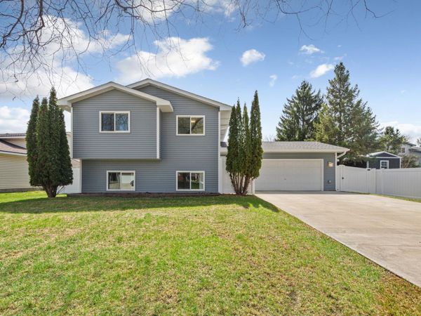 9055 Upper 81st Street S, Cottage Grove, MN 55016