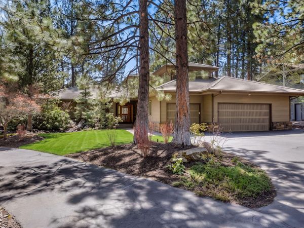 19397 Soda Springs Drive, Bend, OR 97702