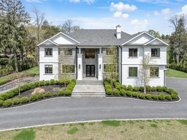 5 Gerry Lane, Lloyd Neck, NY 11743