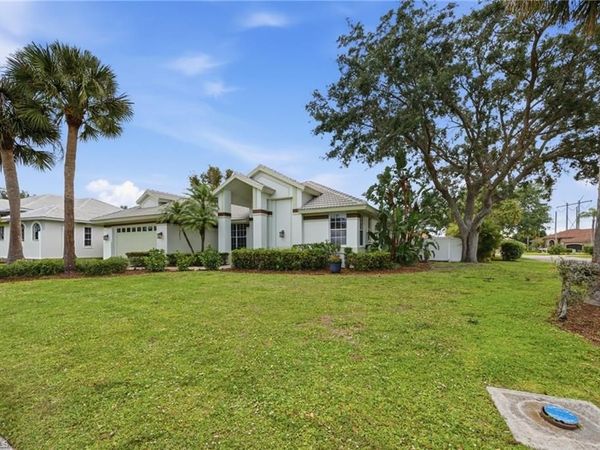 12781 Meadow Pine LN , FORT MYERS, FL 33913
