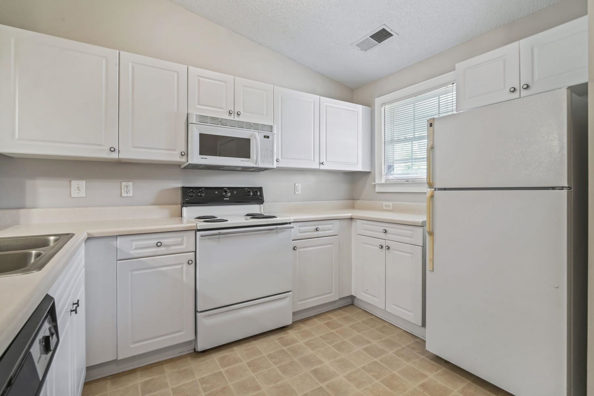 6010 Dick Pond Rd. Photo 10