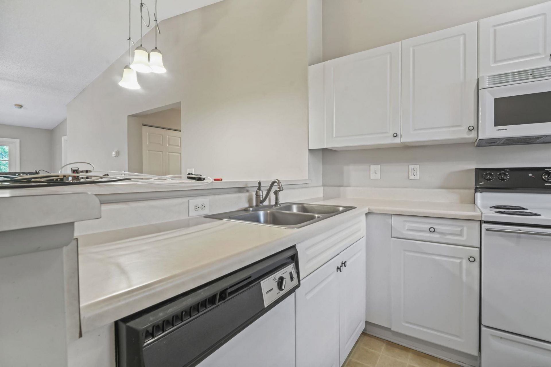 6010 Dick Pond Rd. Photo 8