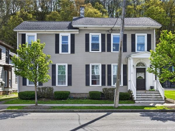 284 Genesee St , Chittenango, NY 13037