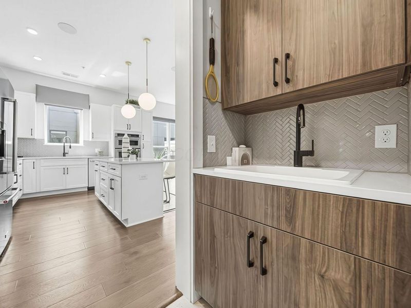 719 Civitas Avenue, Unit B404, Columbus, OH 43215 Photo 44