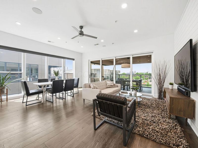 719 Civitas Avenue, Unit B404, Columbus, OH 43215 Photo 5