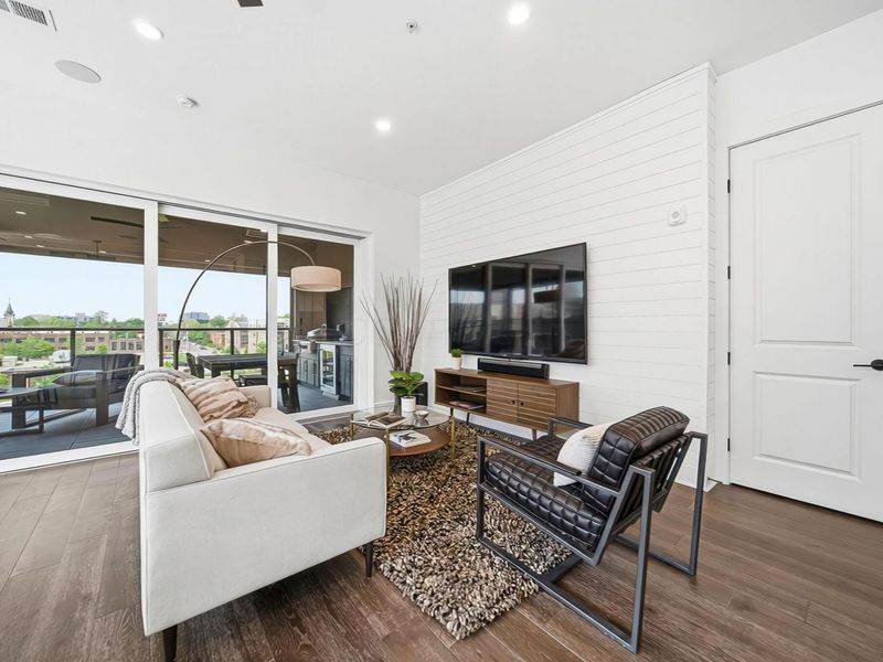 719 Civitas Avenue, Unit B404, Columbus, OH 43215 Photo 7