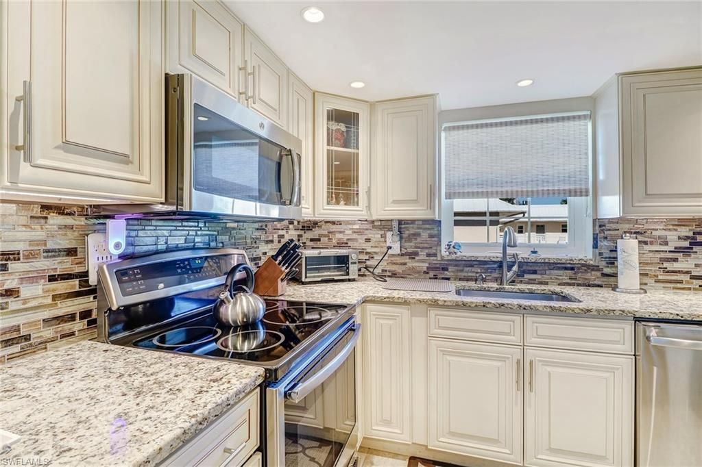 1051 3rd St S, Unit 301, Naples, FL 34102 Photo