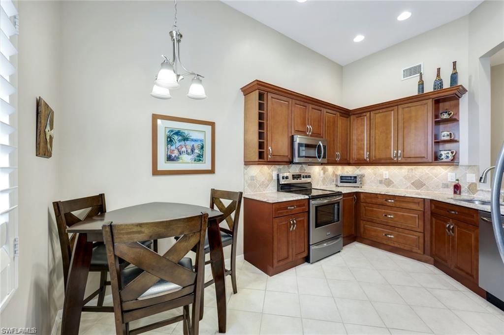 6555 Valen Way, Unit G201, Naples, FL 34108 Photo