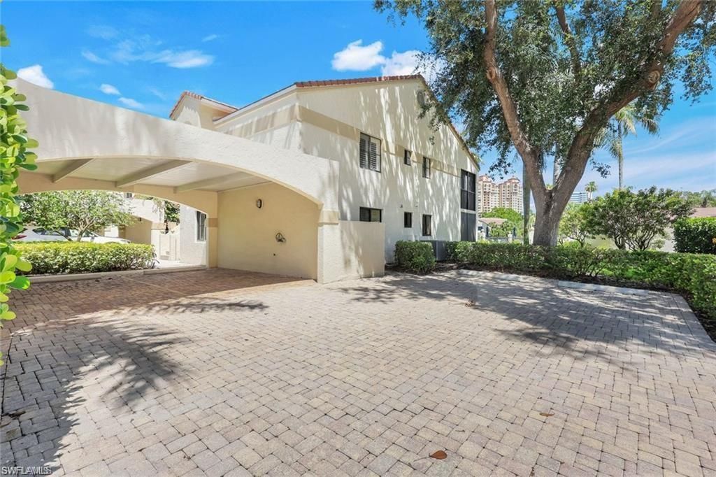6555 Valen Way, Unit G201, Naples, FL 34108 Photo