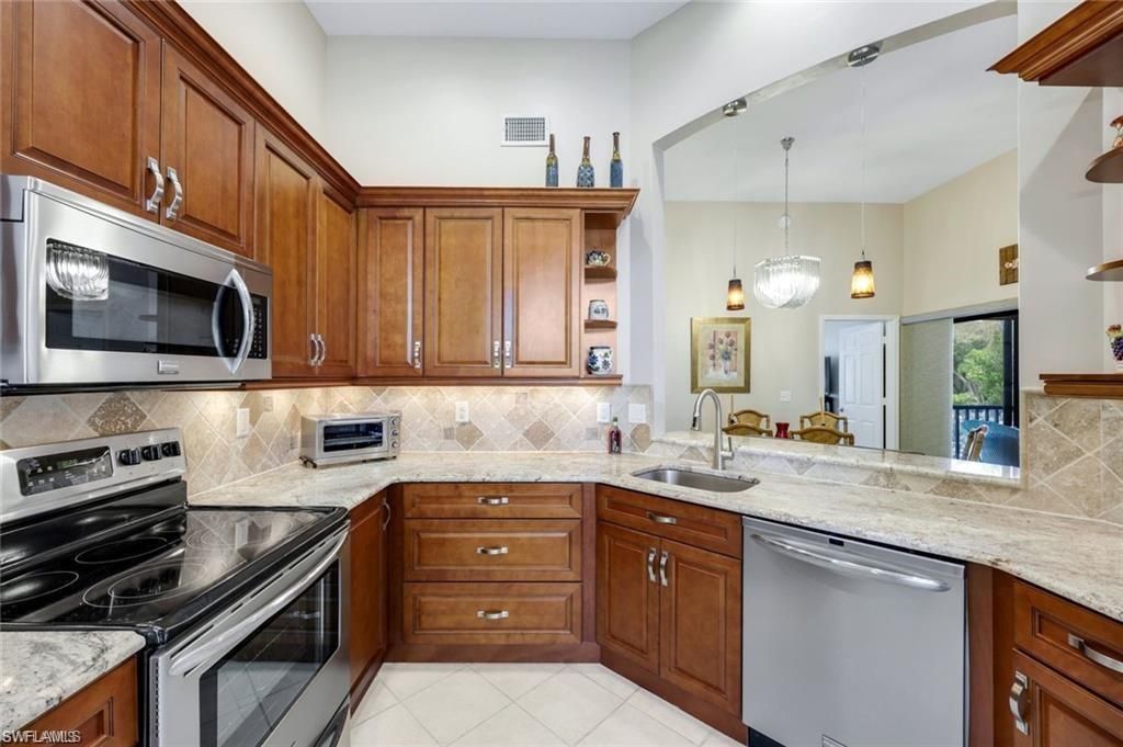 6555 Valen Way, Unit G201, Naples, FL 34108 Photo