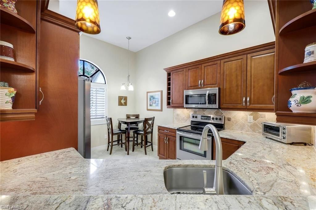 6555 Valen Way, Unit G201, Naples, FL 34108 Photo