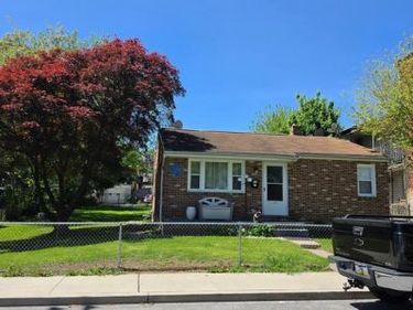402 SMITH STREET, YORK, PA 17401