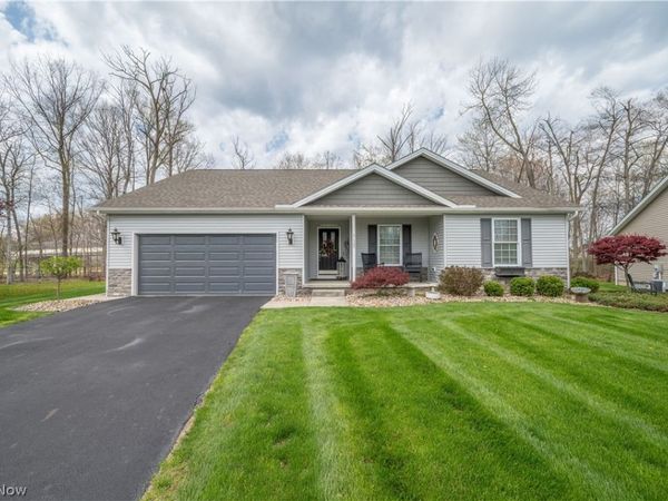 1383 Cross Cove , Austintown, OH 44515