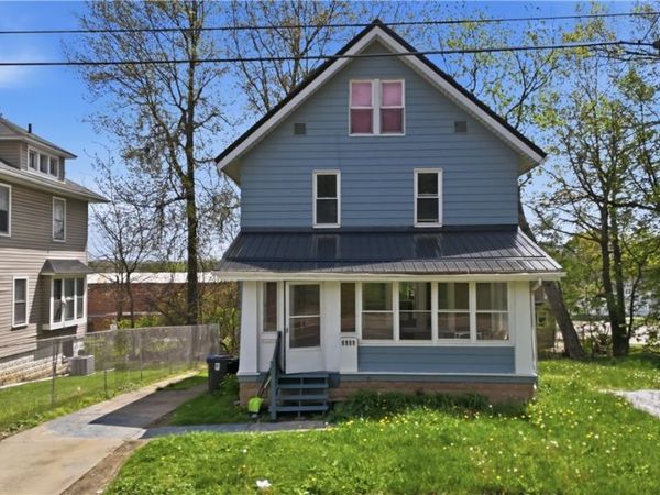 1111 East Avenue , Akron, OH 44307