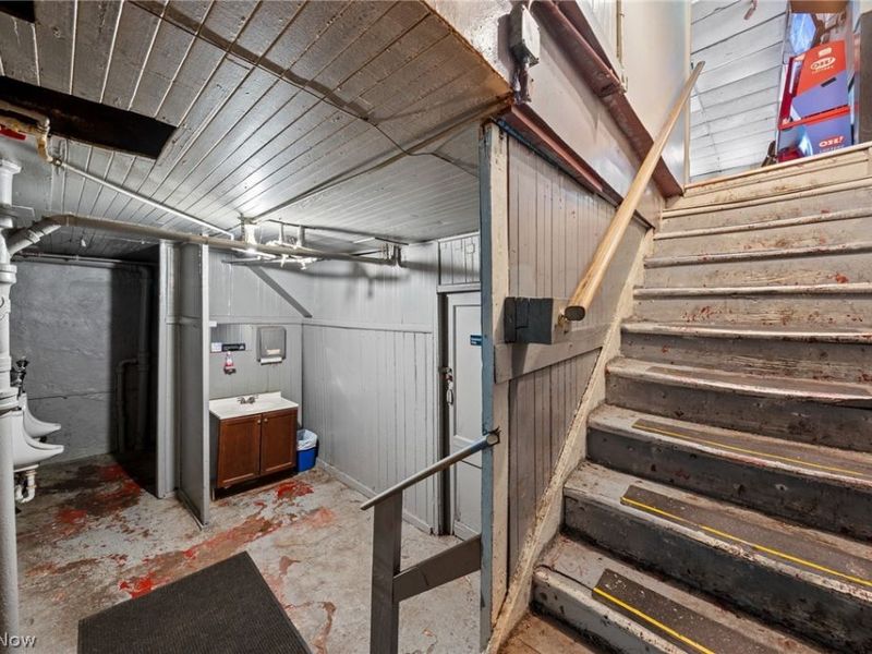 3614 E 65th Street, Cleveland, OH 44105 Photo 22