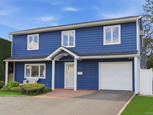 750 Outlook Avenue, West Babylon, NY 11704