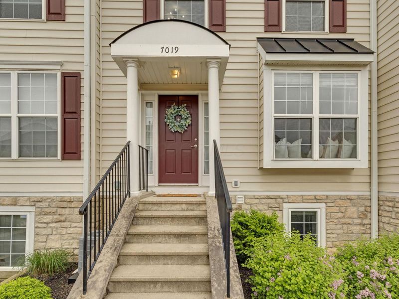 7019 Monarchos Drive , Unit 12, New Albany, OH 43054 Photo 1