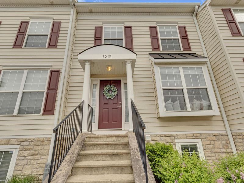 7019 Monarchos Drive , Unit 12, New Albany, OH 43054 Photo 2